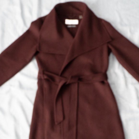 Handmade Wool Women's Dress Coat - Picture 5 of 9